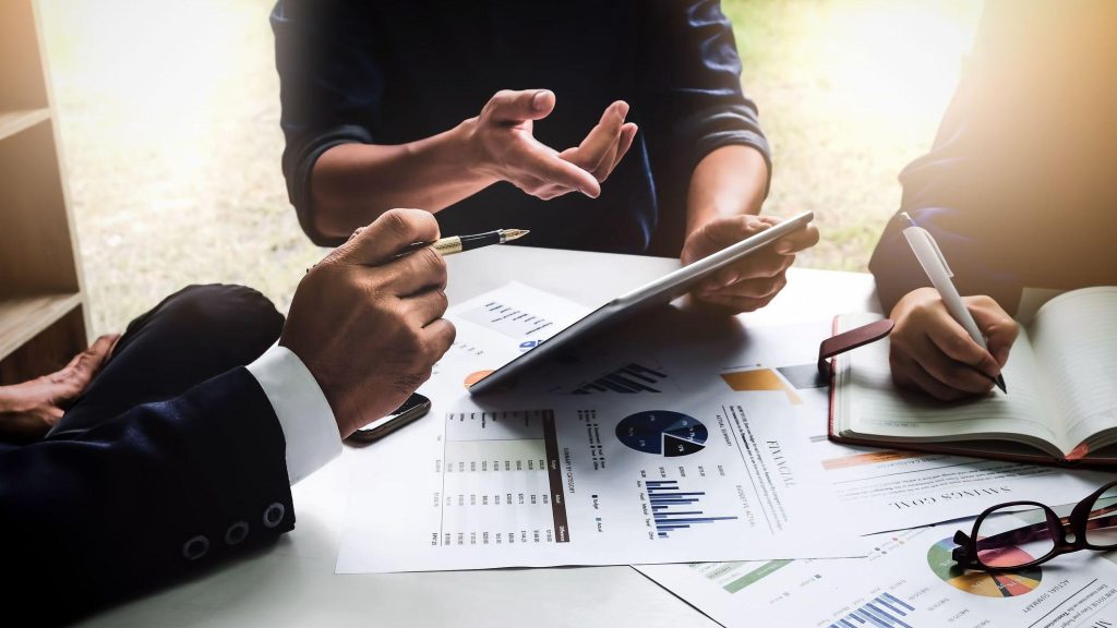 Essential Financial Management Tips for Real Estate Entrepreneurs Essential Financial Management Tips for Real Estate Entrepreneurs