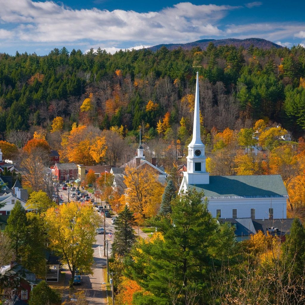 Exploring the Trend: Why Smaller Towns Are Growing in Popularity Exploring the Trend: Why Smaller Towns Are Growing in Popularity