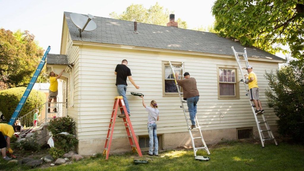 Navigating Legal Risks in House Flipping: A Guide to Safety Navigating Legal Risks in House Flipping: A Guide to Safety