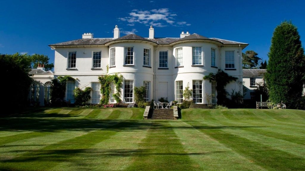 Key Factors Behind the Surge in Luxury Real Estate Growth Key Factors Behind the Surge in Luxury Real Estate Growth