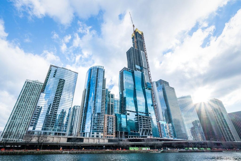 Understanding the Pros and Cons of Commercial Real Estate Investment Understanding the Pros and Cons of Commercial Real Estate Investment